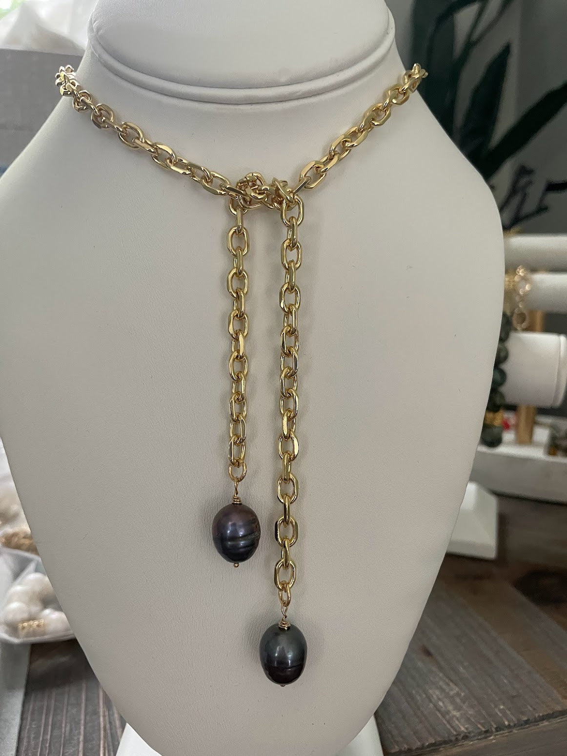 Pearl Lariat