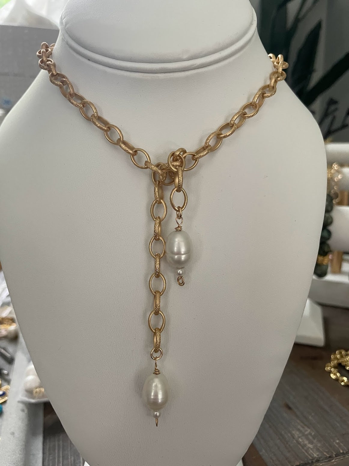 Pearl Lariat